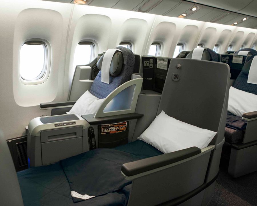 United Boeing 757 BusinessFirst business class LA-Newark - Executive ...